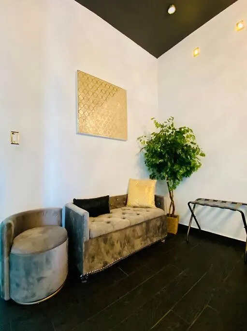 Pasavento - Modern Black Suite Camaceyes 0*,